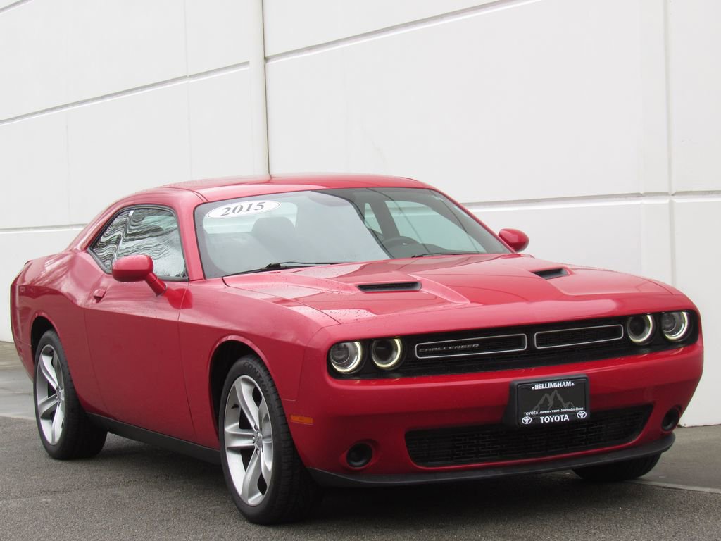 Used 2015 Dodge Challenger SXT w/ Super Sport Group (SS/T) RWD image 2