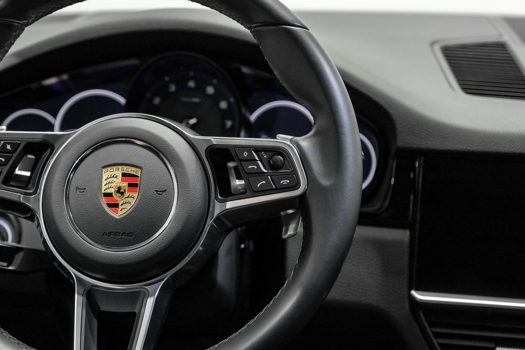 Used 2023 Porsche Cayenne image 17