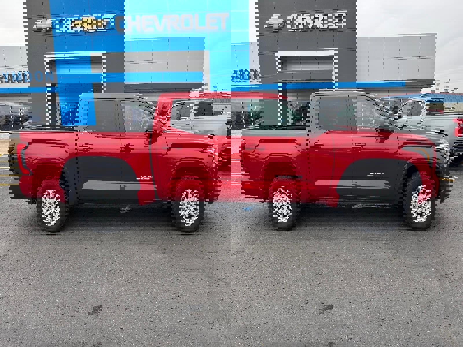 Used 2024 Toyota Tundra SR5 w/ SR5 Premium Package image 2