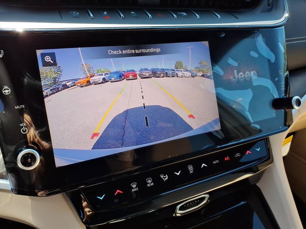 New 2027 Jeep Grand Cherokee Limited AWD/4WD image 15