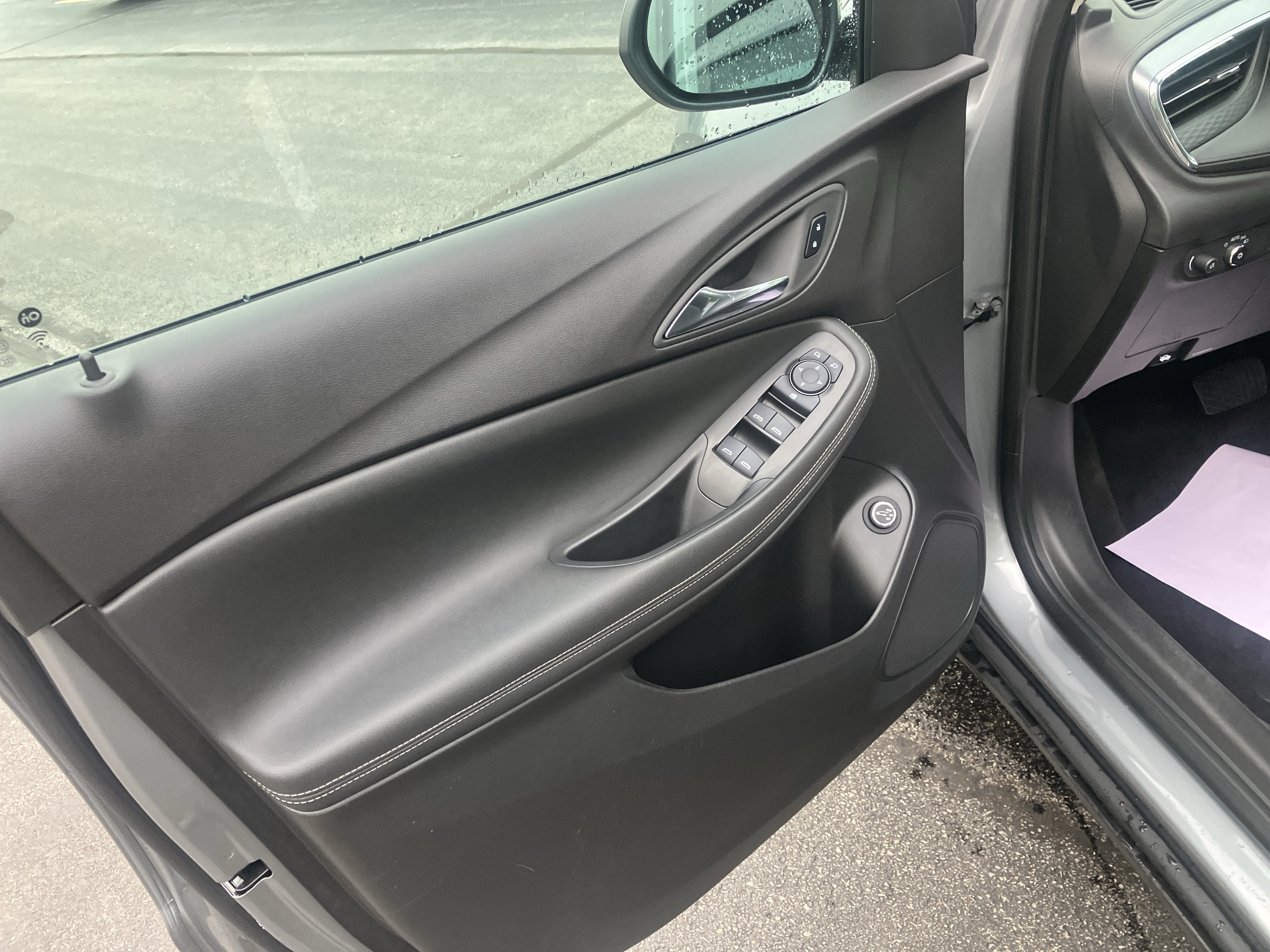 Used 2025 Buick Encore GX Preferred FWD image 16
