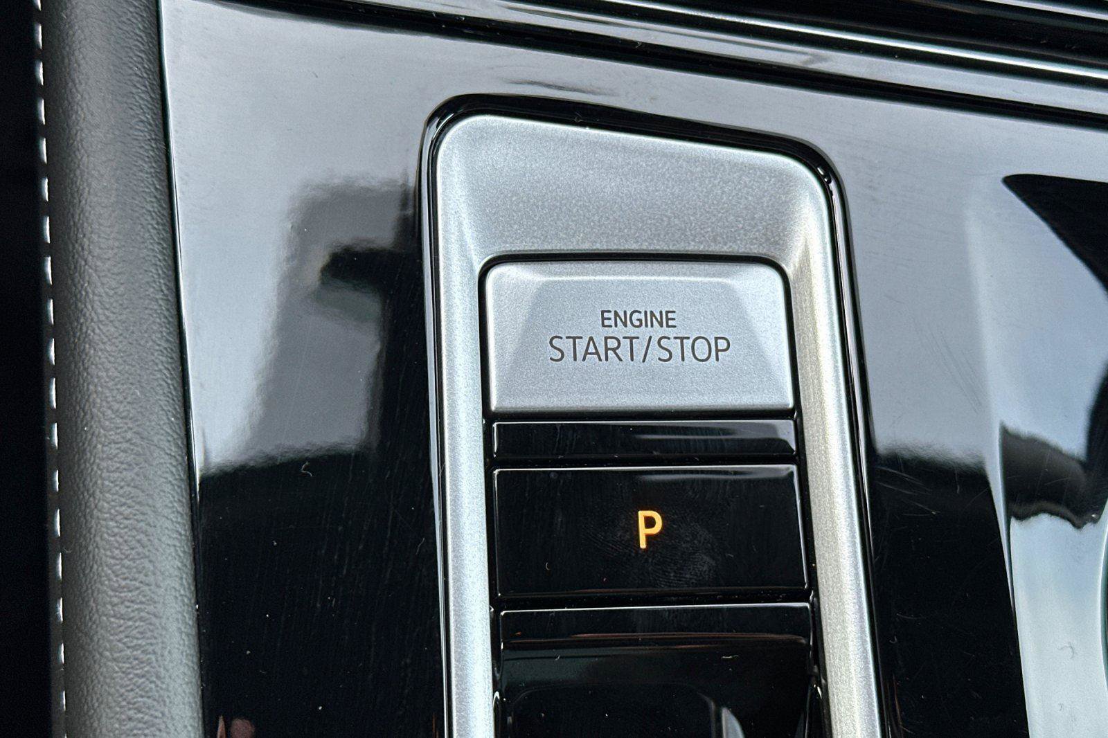 New 2026 Volkswagen Atlas Cross Sport SEL image 22