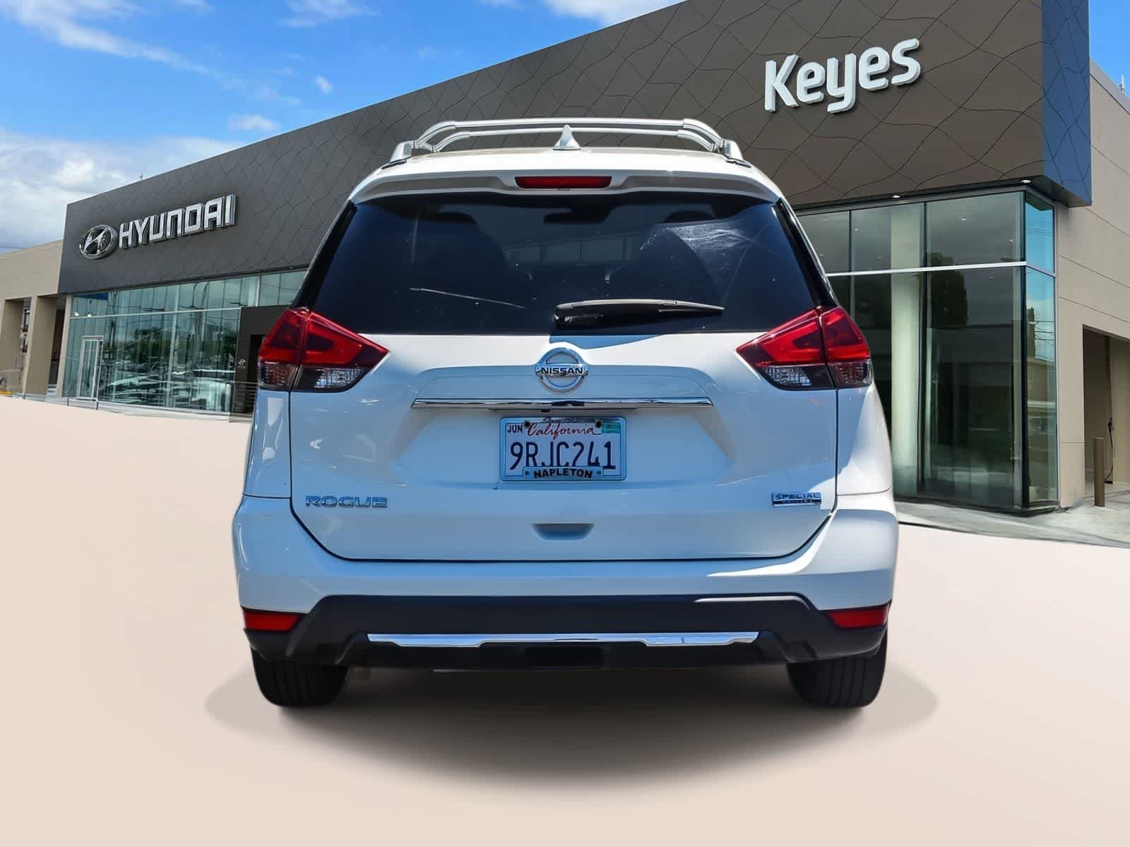 Used 2019 Nissan Rogue S w/ Special Edition Package FWD image 6