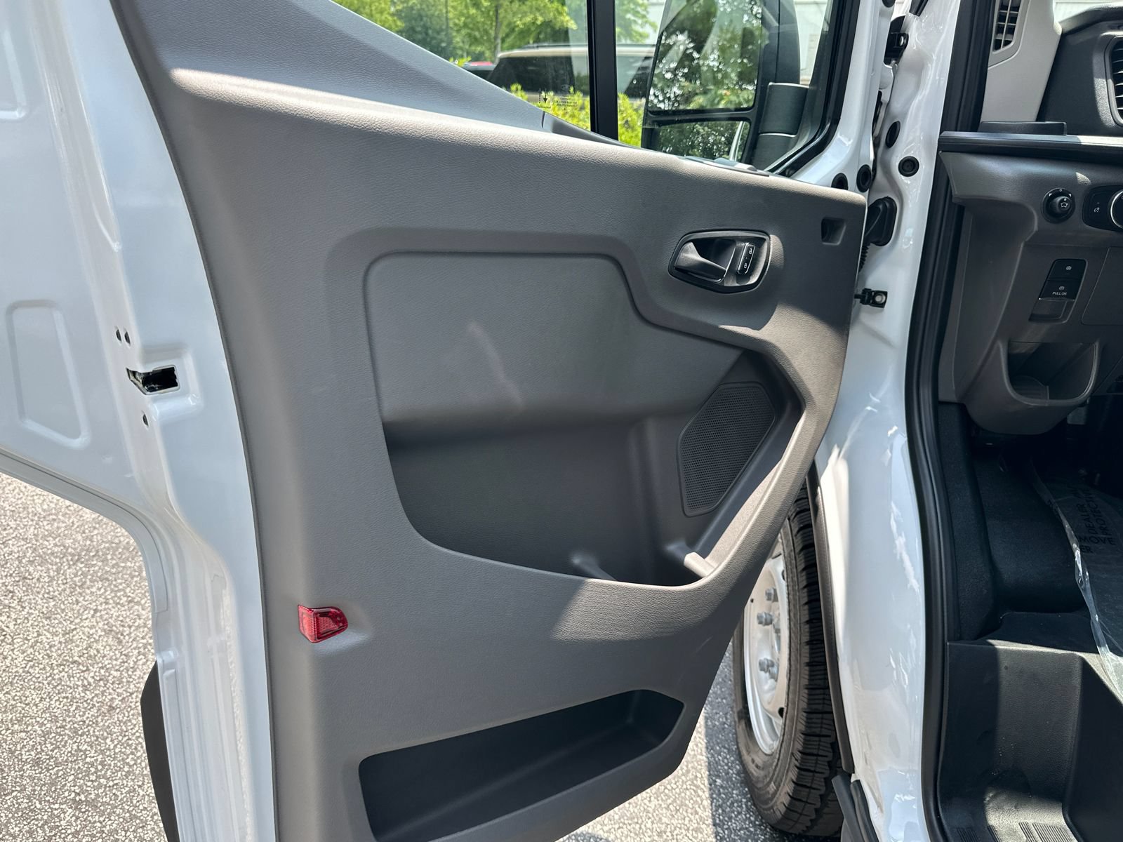 New 2026 Ford Transit 250 148 Medium Roof w/ Load Area Protection Package RWD image 11