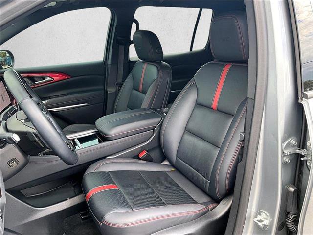 Certified 2024 Chevrolet Traverse RS image 27