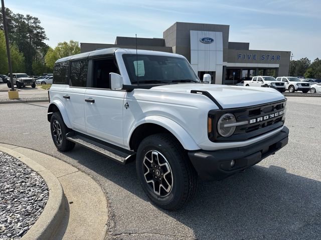 New 2026 Ford Bronco Outer Banks image 2