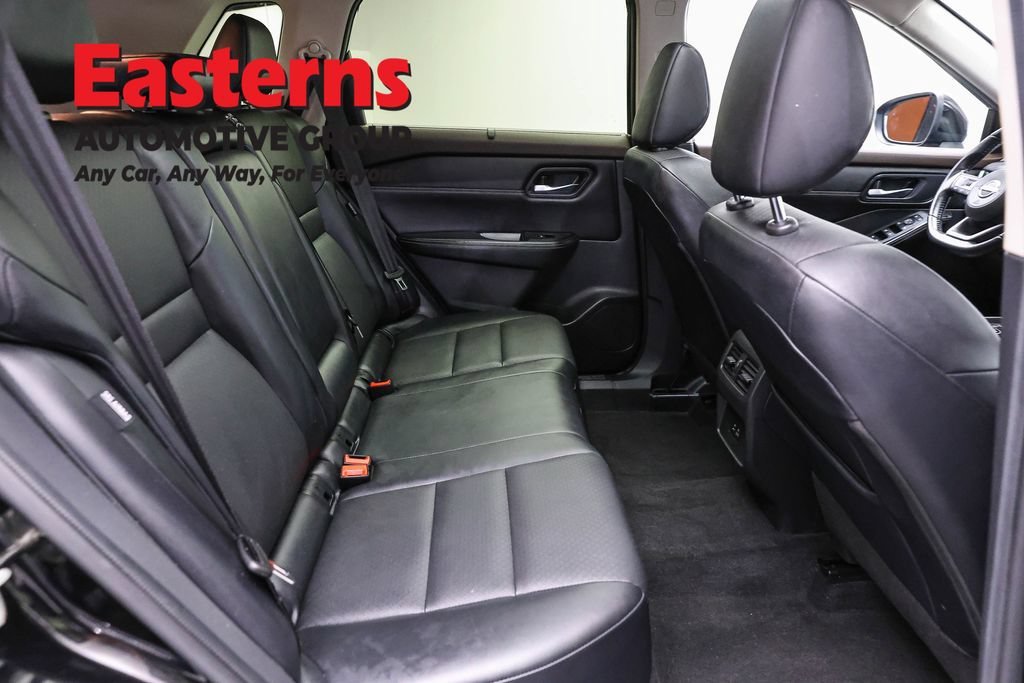 Used 2023 Nissan Rogue SV w/ SV Premium B Package AWD/4WD image 25