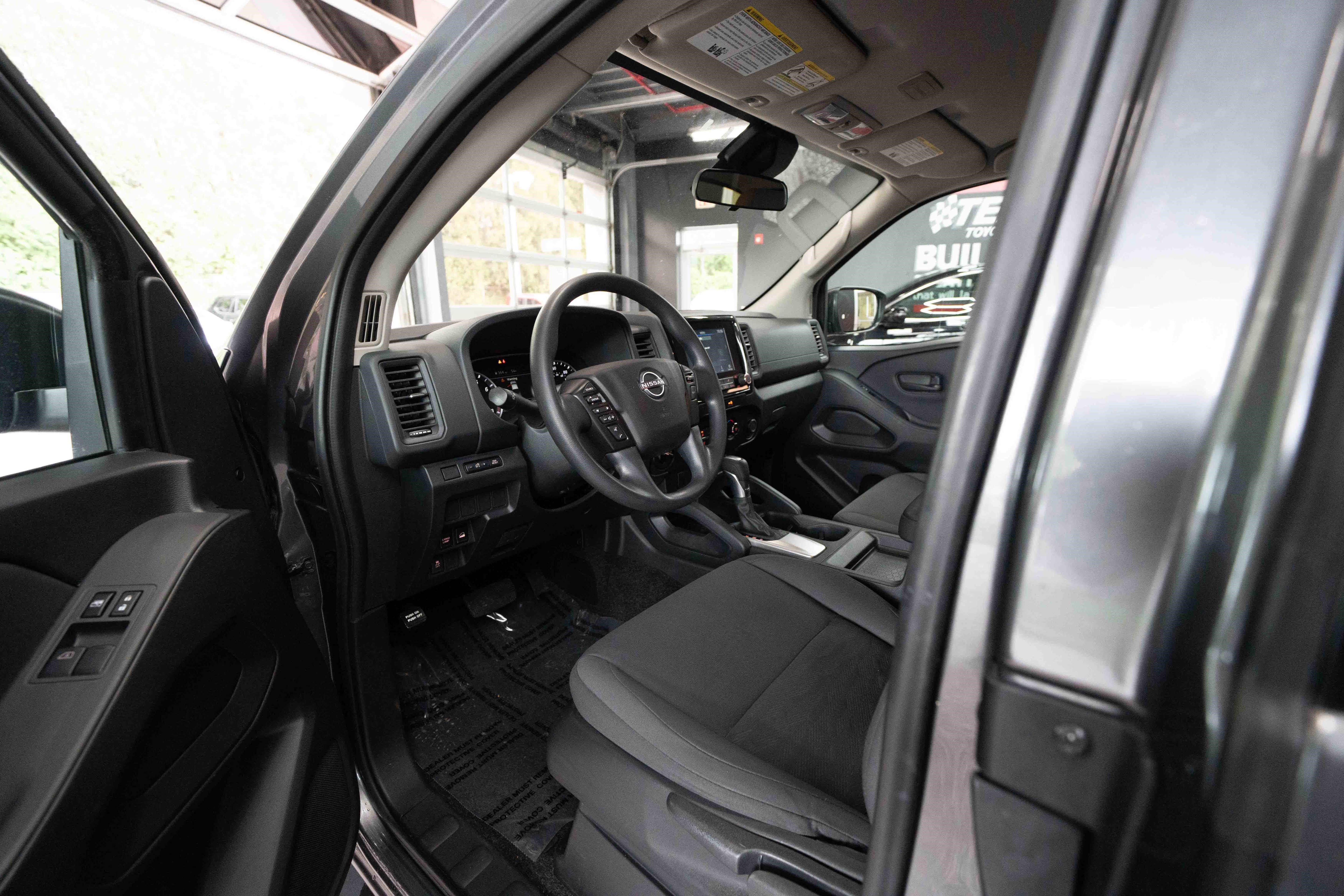 Used 2022 Nissan Frontier S AWD/4WD image 8