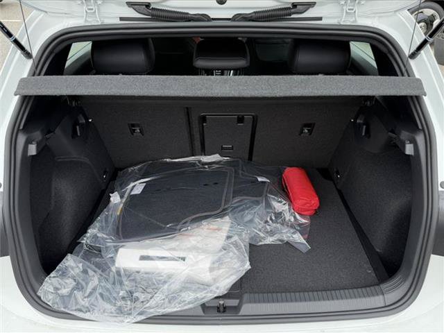 New 2025 Volkswagen GTI SE FWD image 10