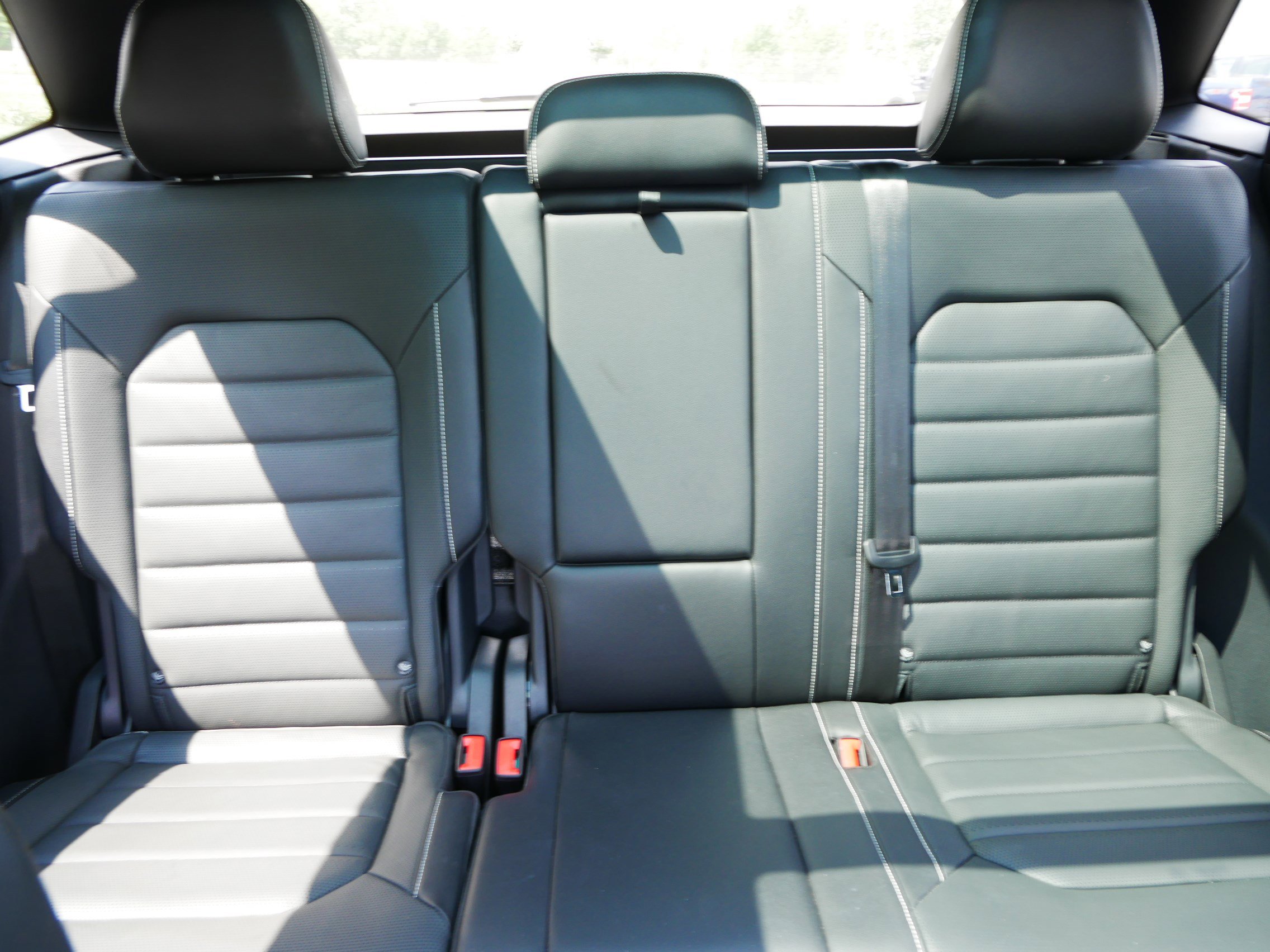 Certified 2024 Volkswagen Atlas Cross Sport SEL R-Line image 13