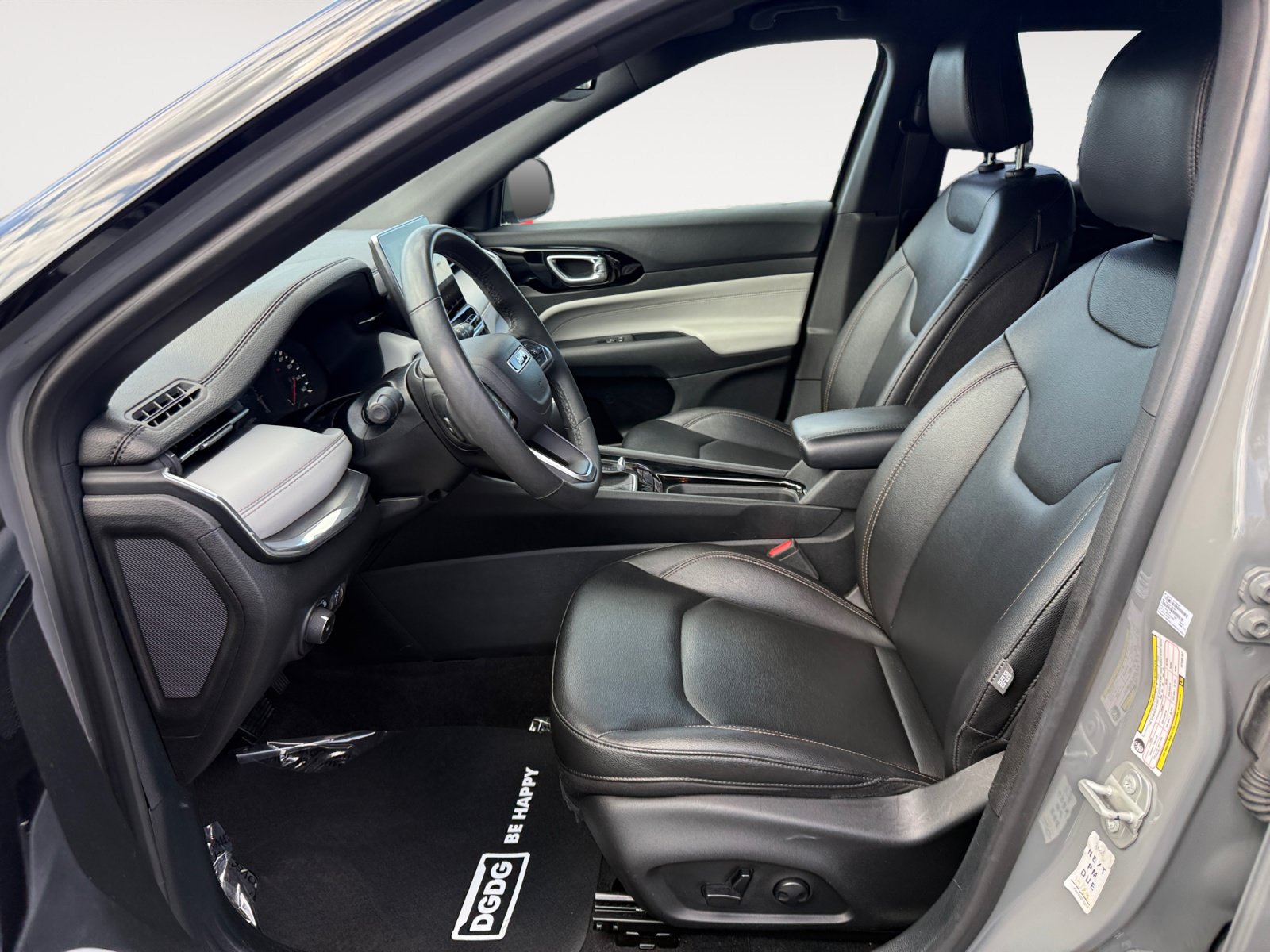 Used 2024 Jeep Compass Limited AWD/4WD image 10