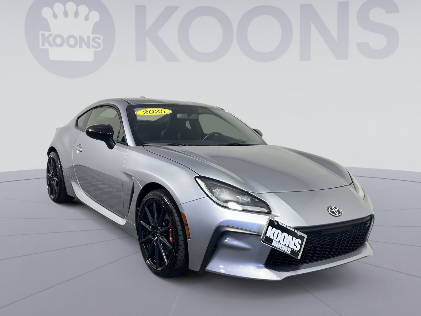 Used 2025 Toyota GR86 Premium w/ Performance Package RWD image 2