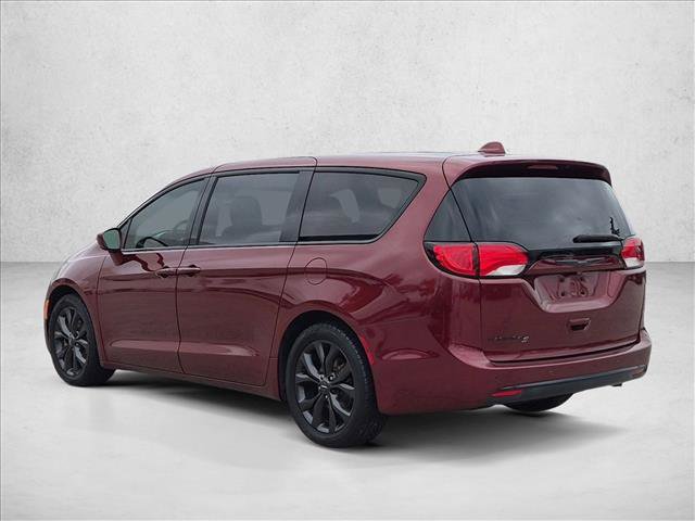 Used 2018 Chrysler Pacifica Touring Plus w/ S Appearance Package FWD image 8