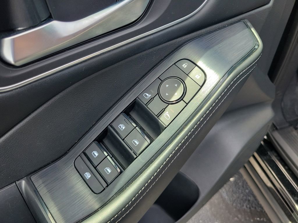 Used 2021 Nissan Rogue SV w/ Premium Package FWD image 16
