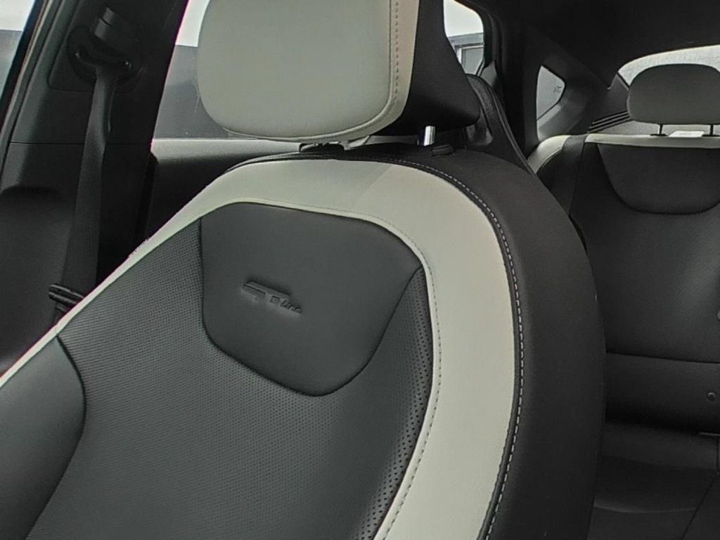 Used 2026 Kia K4 GT-Line FWD image 9