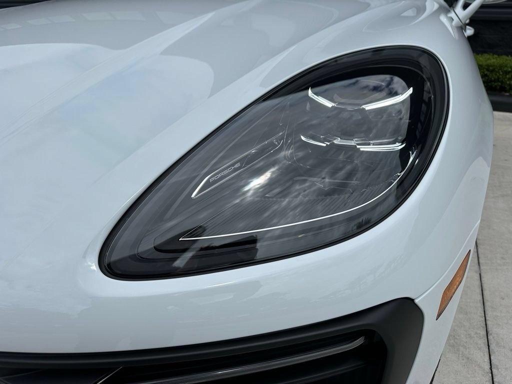 Used 2026 Porsche Macan S AWD/4WD image 13