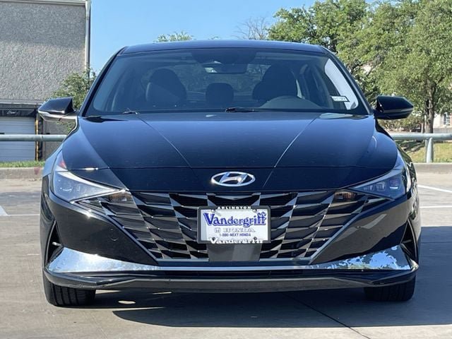 Used 2021 Hyundai Elantra Limited w/ Preferred Accessory Package FWD image 7