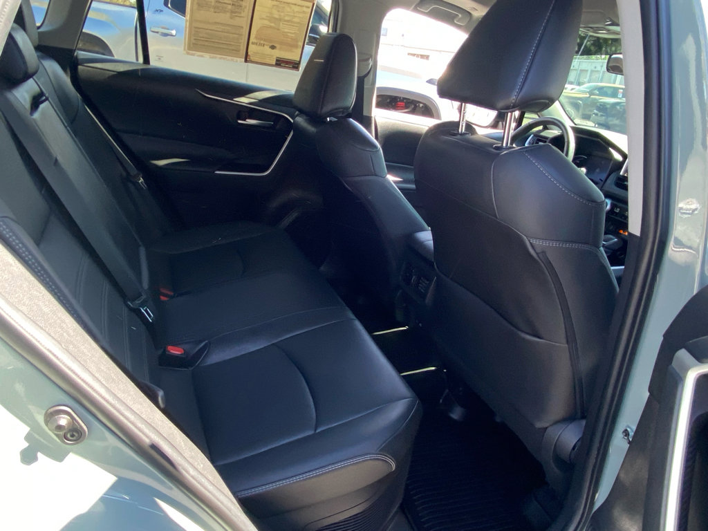 Used 2023 Toyota RAV4 XLE Premium image 14