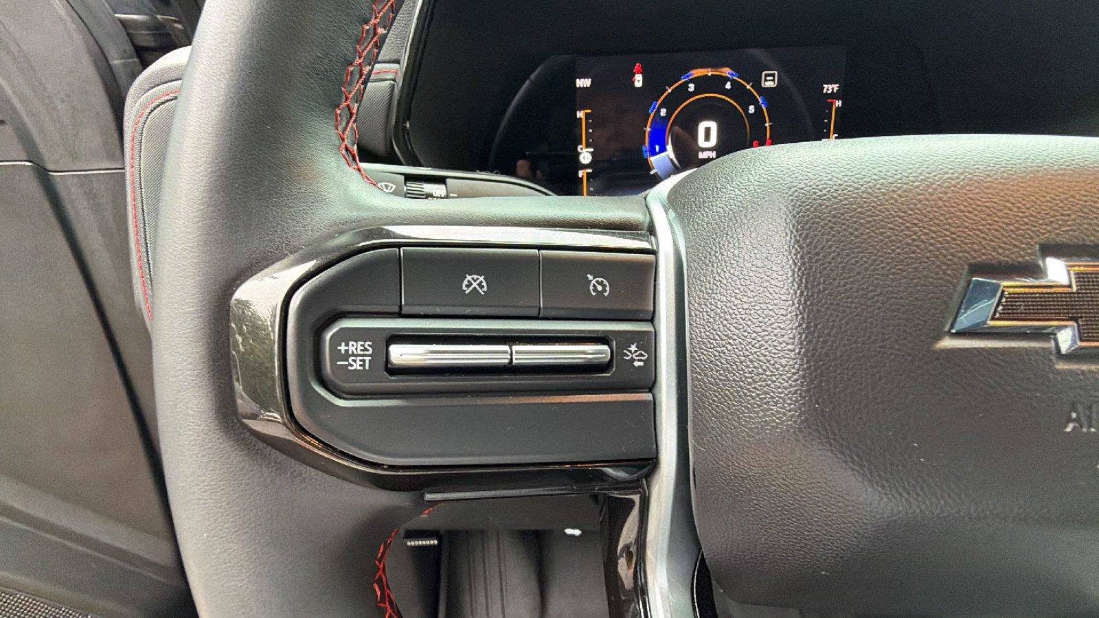 Used 2023 Chevrolet Colorado Z71 w/ Z71 Convenience Package 2 AWD/4WD image 26