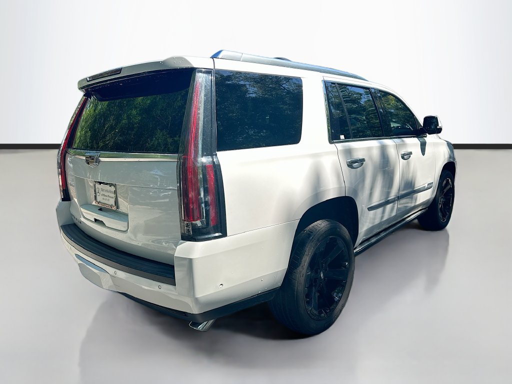 Used 2020 Cadillac Escalade Premium Luxury AWD/4WD image 5