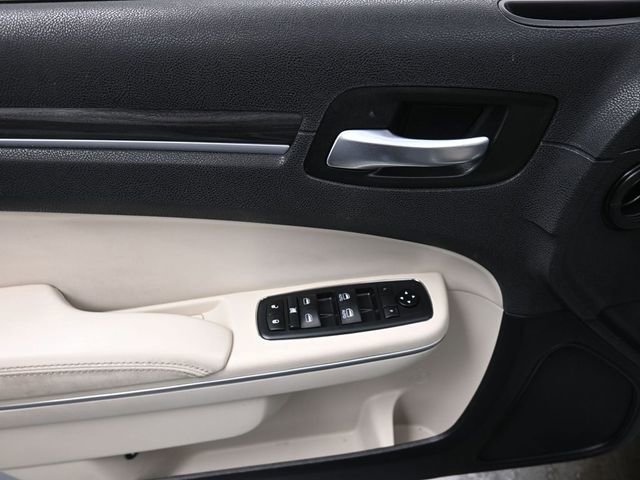 Used 2020 Chrysler 300 Touring L w/ Quick Order Package 2EF image 13