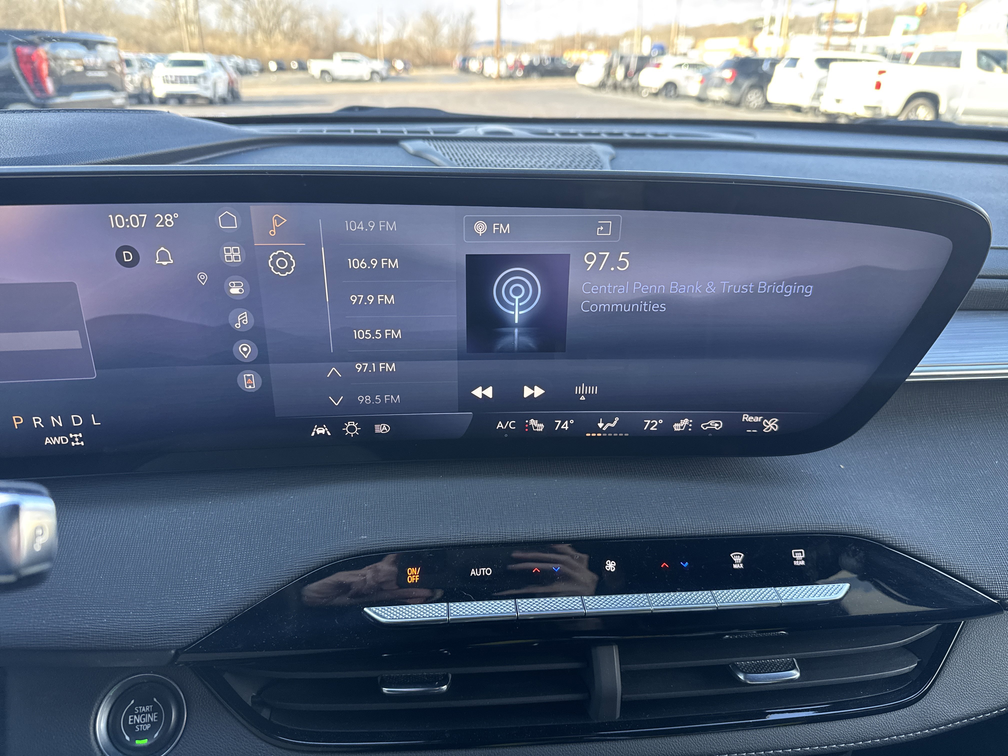 Used 2025 Buick Enclave Preferred image 24