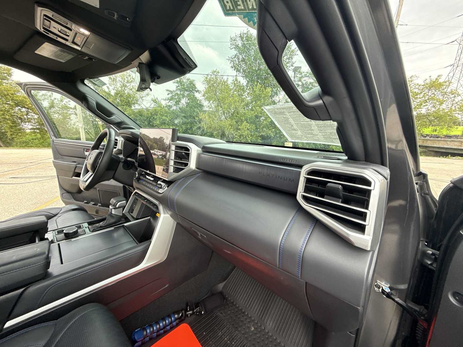 Used 2024 Toyota Tundra Platinum AWD/4WD image 27