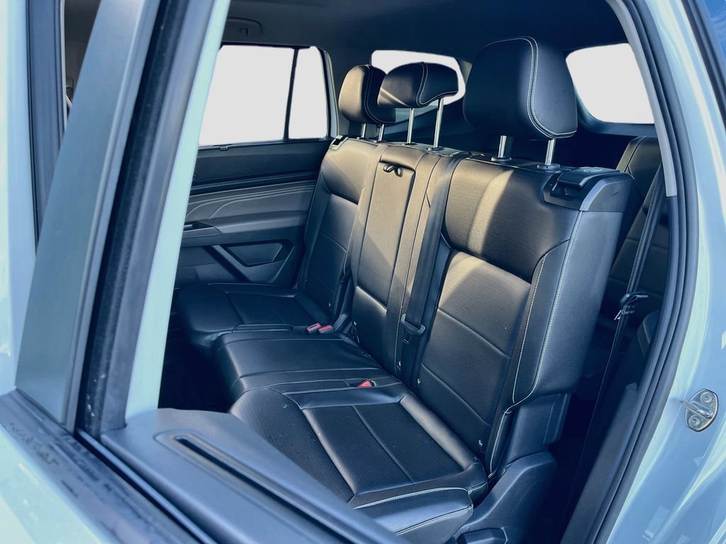 Used 2023 Volkswagen Atlas SEL R-Line AWD/4WD image 25