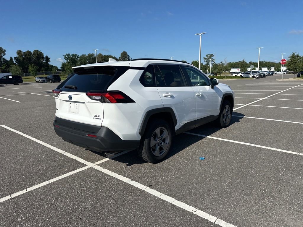 Used 2023 Toyota RAV4 XLE w/ Convenience Package AWD/4WD image 7