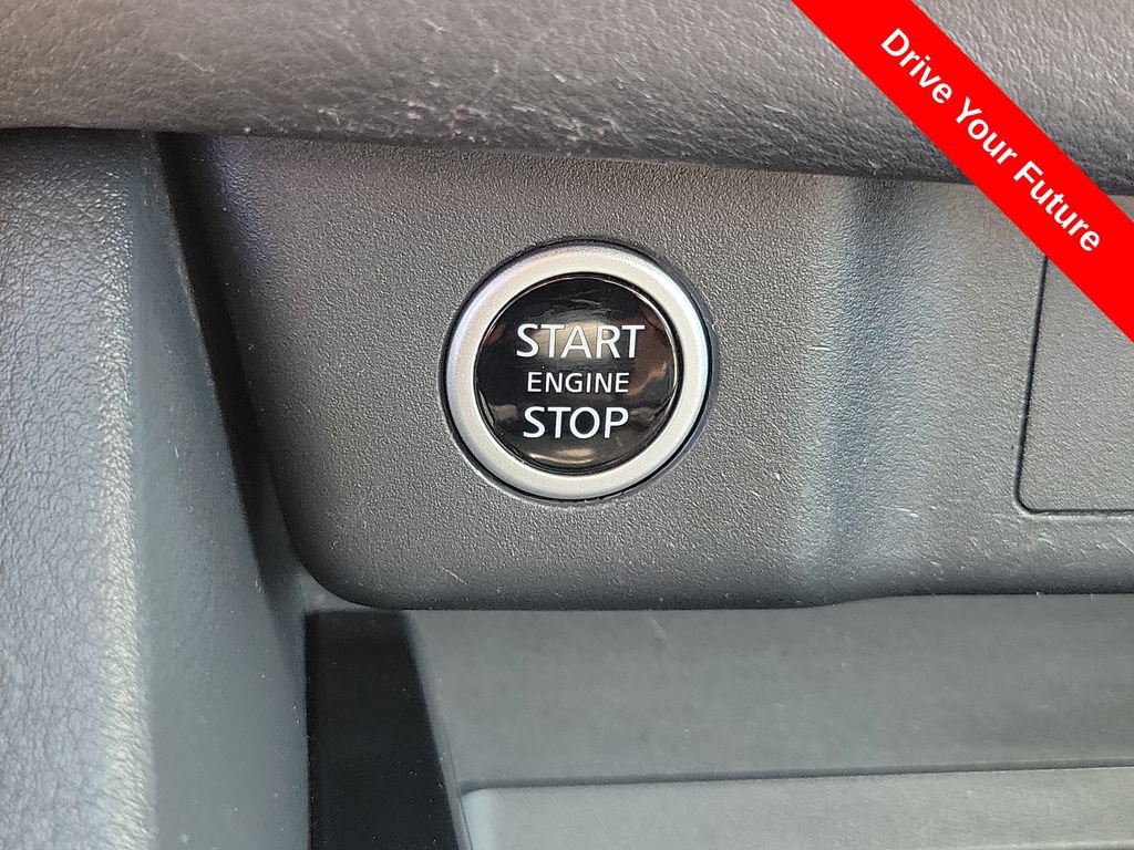 Used 2021 Nissan Rogue S FWD image 10