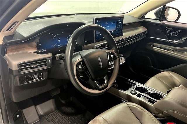 Used 2023 Lincoln Corsair Reserve w/ Equipment Group 201A image 17