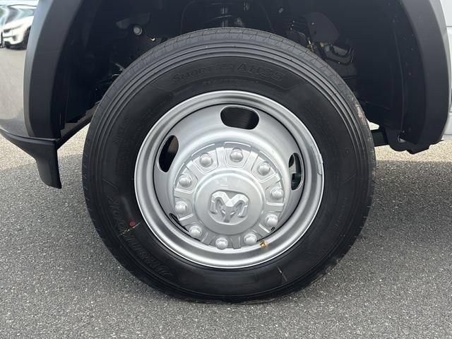 New 2026 RAM 5500 Tradesman AWD/4WD image 29