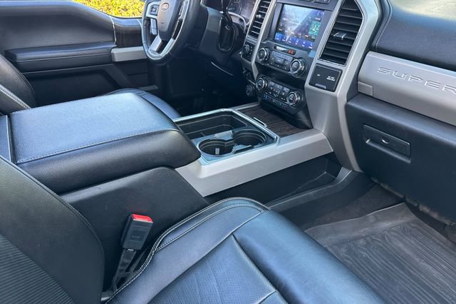Used 2020 Ford F350 Lariat image 15