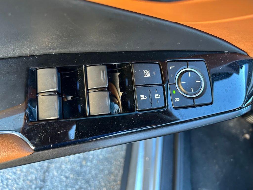 Used 2021 Lexus IS 300 w/ Accessory Package image 17