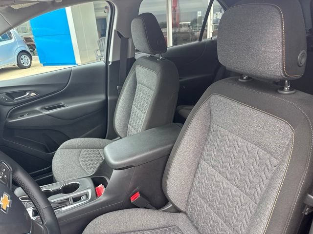 Used 2024 Chevrolet Equinox LT FWD image 17