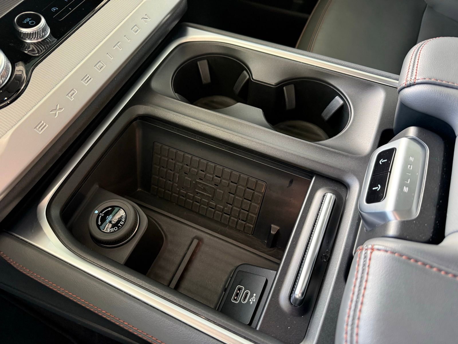 Used 2025 Ford Expedition Max Active image 17