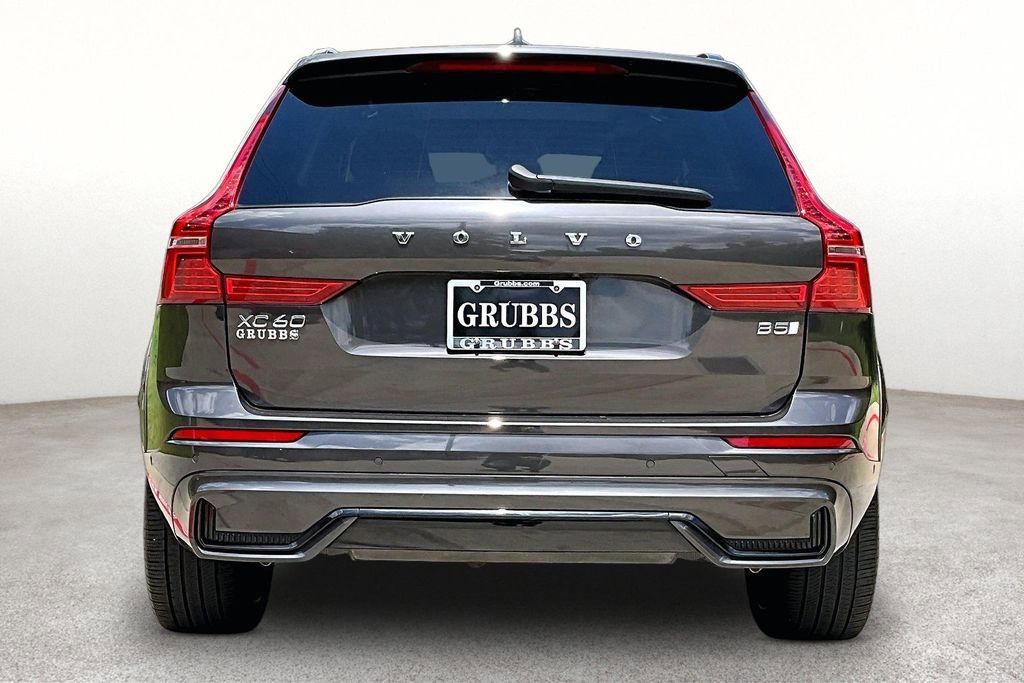 Used 2023 Volvo XC60 B5 Ultimate FWD image 7