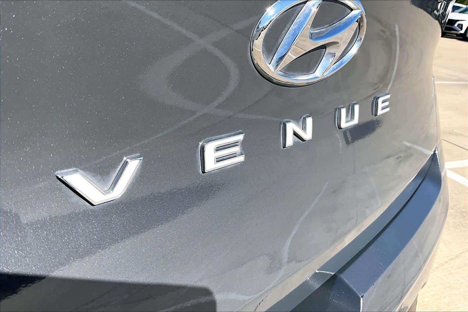 Certified 2023 Hyundai Venue SEL FWD image 31