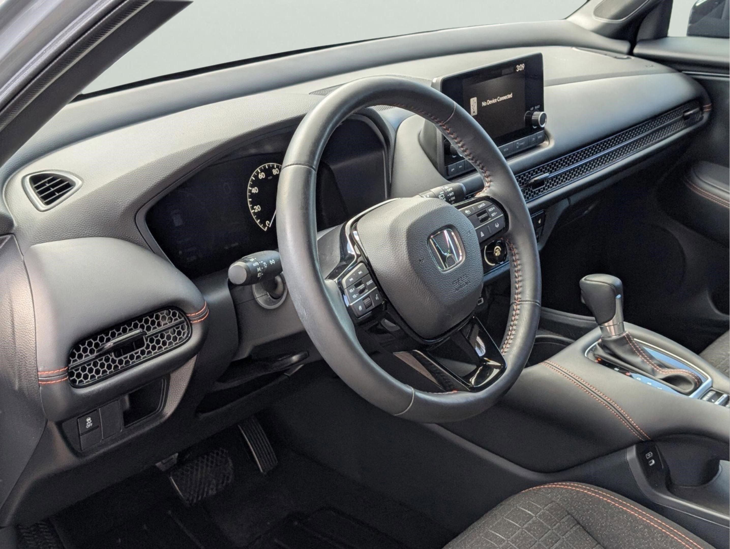 Used 2024 Honda HR-V Sport image 32