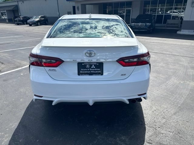 Used 2023 Toyota Camry SE FWD image 4