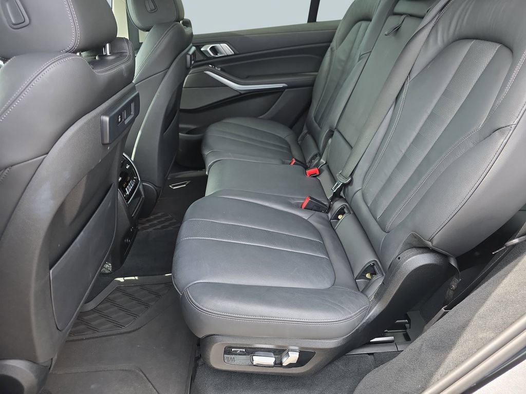 Used 2020 BMW X7 xDrive40i w/ Premium Package AWD/4WD image 32