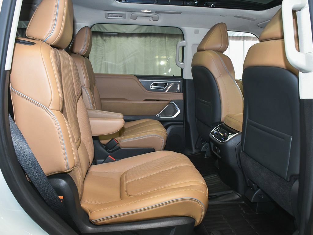 Used 2025 INFINITI QX80 Sensory image 57