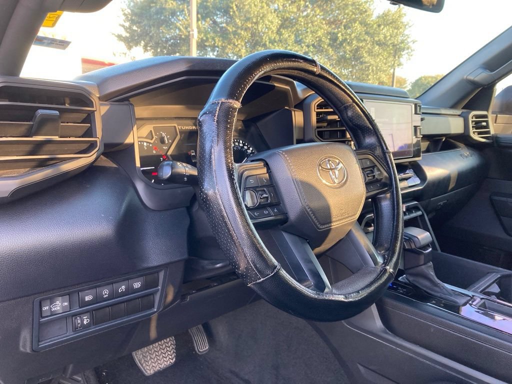 Used 2025 Toyota Tundra SR w/ SR Tow Package RWD image 9