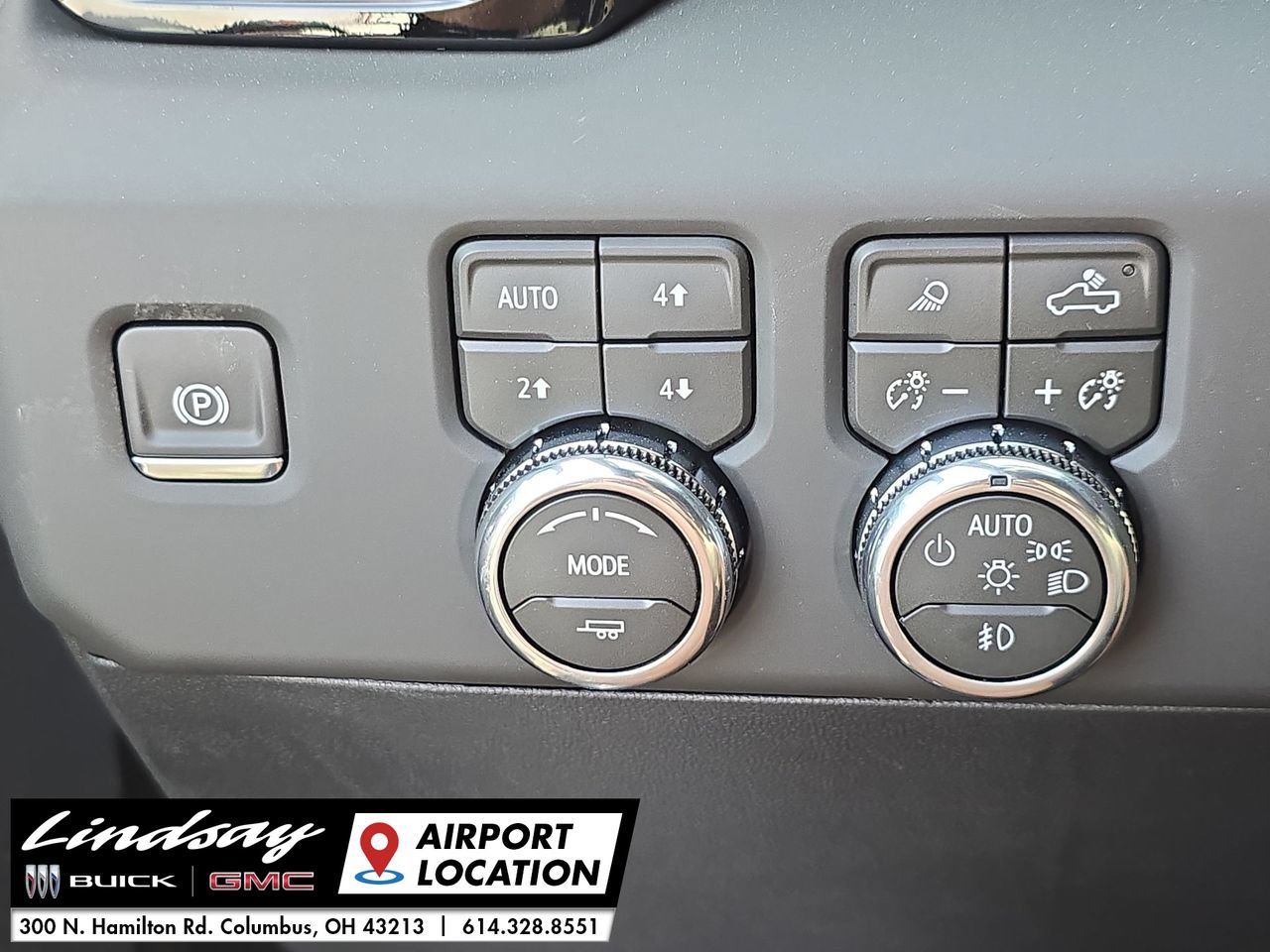 New 2026 GMC Sierra 1500 AT4 w/ AT4 Premium Package AWD/4WD image 19