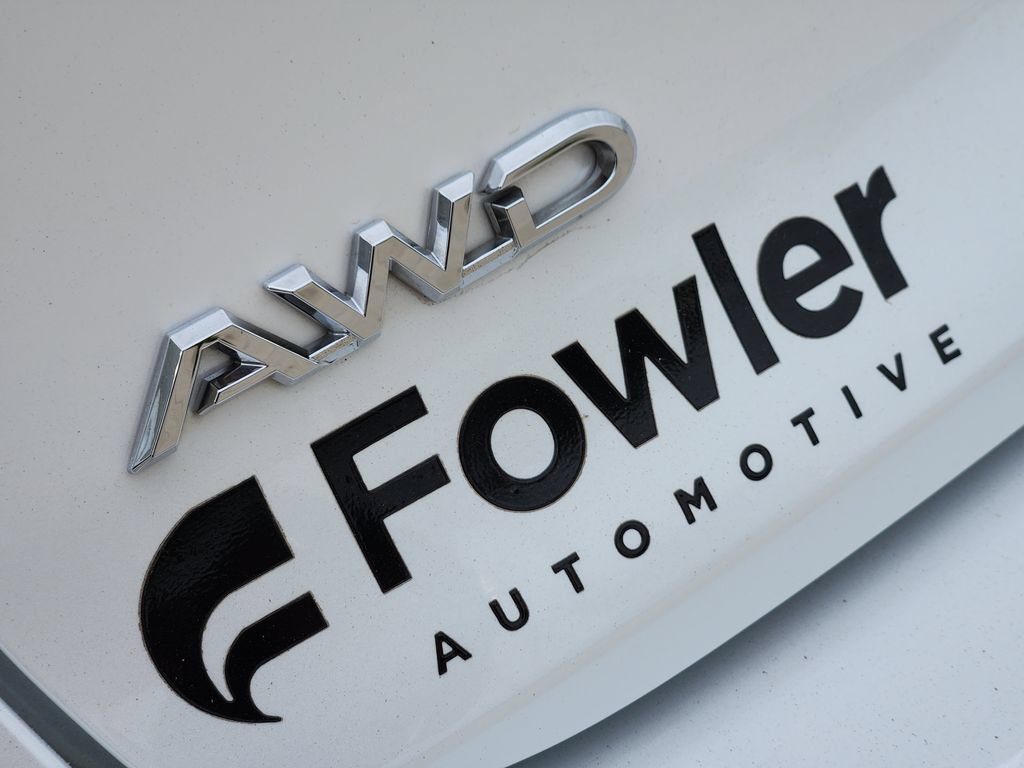 Certified 2023 Toyota Crown AWD/4WD image 13