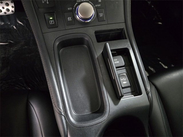 Used 2015 Lexus CT 200h image 36