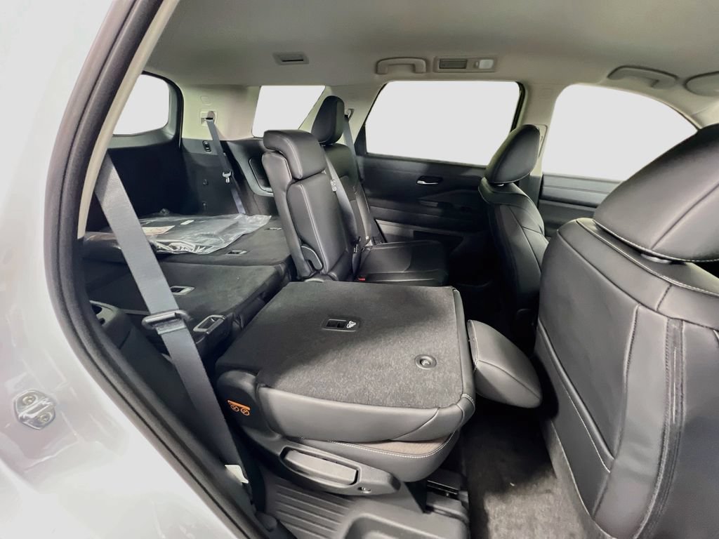New 2026 Nissan Pathfinder SL AWD/4WD image 29