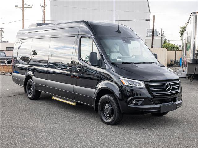 Used 2023 Mercedes-Benz Sprinter 3500 image 7
