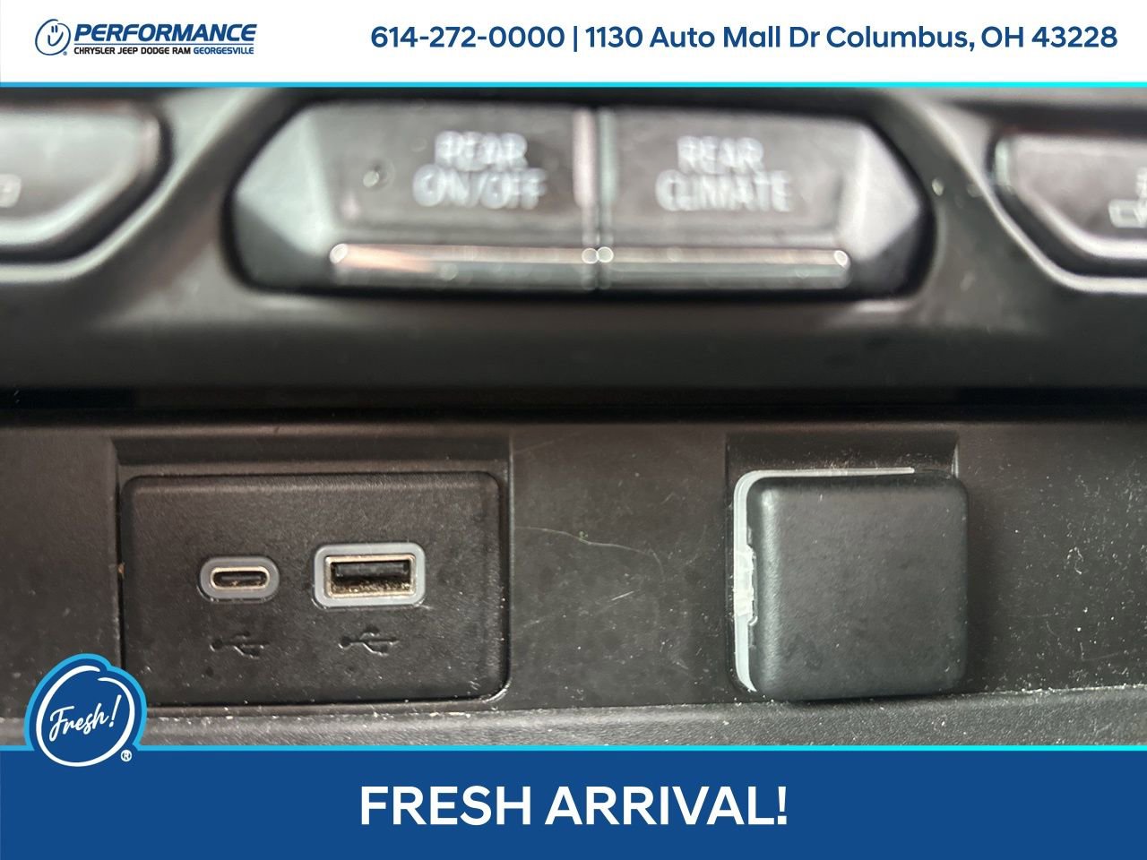 Used 2023 Chevrolet Suburban LT image 25