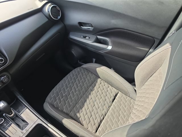 Certified 2021 Nissan Kicks SV FWD image 15